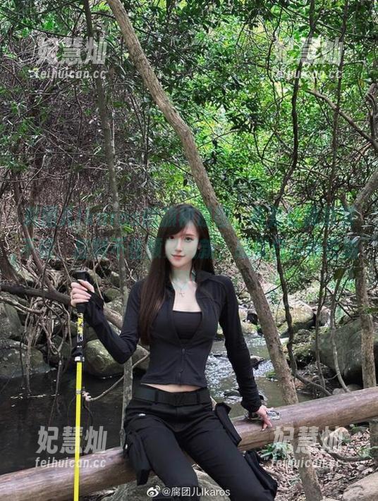 腐团儿Ikaros 腐团儿Ikaros的旗袍原图,真是让我欲罢不能,控制不住频繁刷新,感觉自己像在追剧!