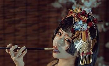 最后的学妹秘笈：芊川一笑MNK作品集下载，快来瞧瞧那些不可言喻的瞬间！