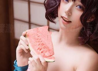 点燃速度激情的写真：菌烨tako与爱宕赛车服不期而遇！