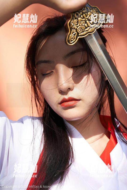 蜜桃社-Rola 蜜桃社 - 看看Rola如何将体操服演绎成免费写真,她太会了吧!