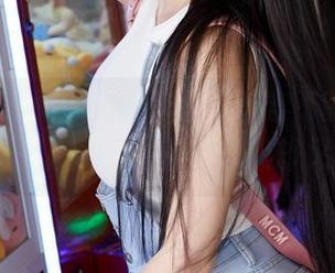 蜜桃社 – 冰露清纯图册：接连不断的眼福，宛如一场美梦，醒来再想却又恍惚。