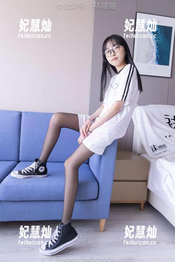 袜啵啵 - 静止在白衬衫里的苏苏：一张作品，撩动你的每个细胞