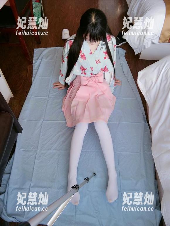 西尔酱 图集更新!西尔酱穿上青草水手服,感觉阳光都在为她打光!