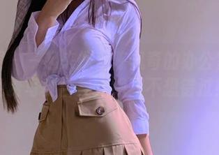 微密圈 – 一起来探索陈佩奇的办公室吧！免费写真合集，绝对不想错过！