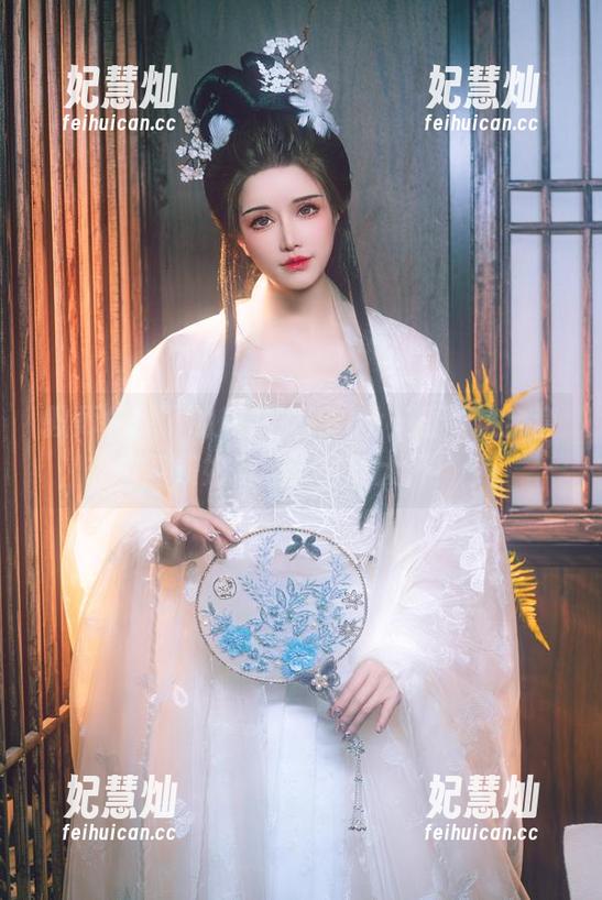 鹿八岁baby 教师角色下的鹿八岁baby,看看这全套图集如何让人眼界大开!